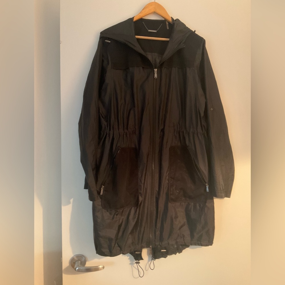 Eli Tahari Lightweight Rain Coat
